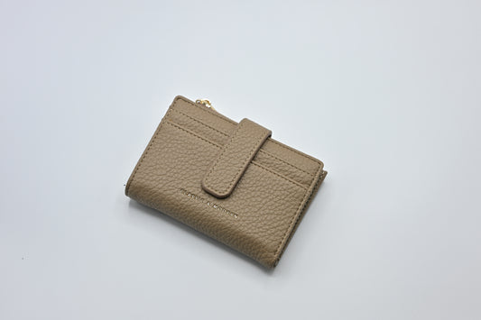 Premium Leather Wallet & Pouch Collection – Classic & Modern Styles